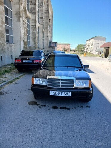Mercedes 190-8
