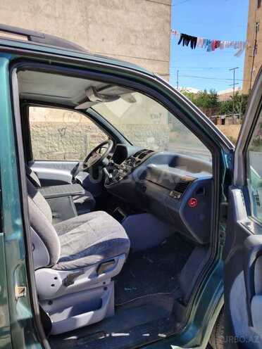 Mercedes Vito 112 CDI-6