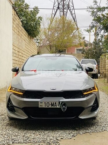 Kia K5-1