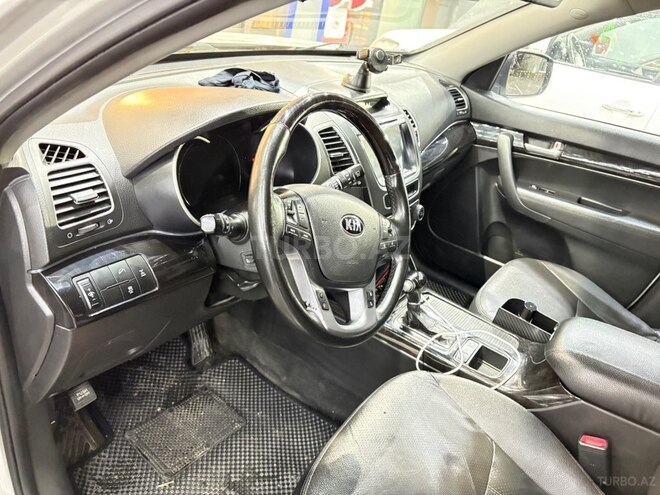Kia Sorento-11