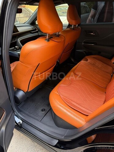 Toyota Crown-5