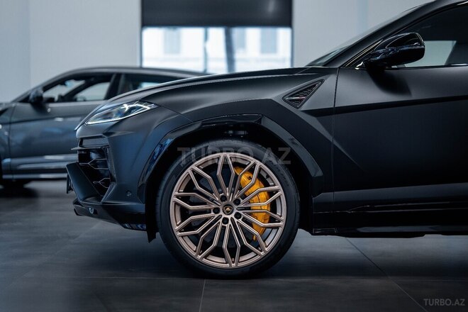 Lamborghini Urus SE-7
