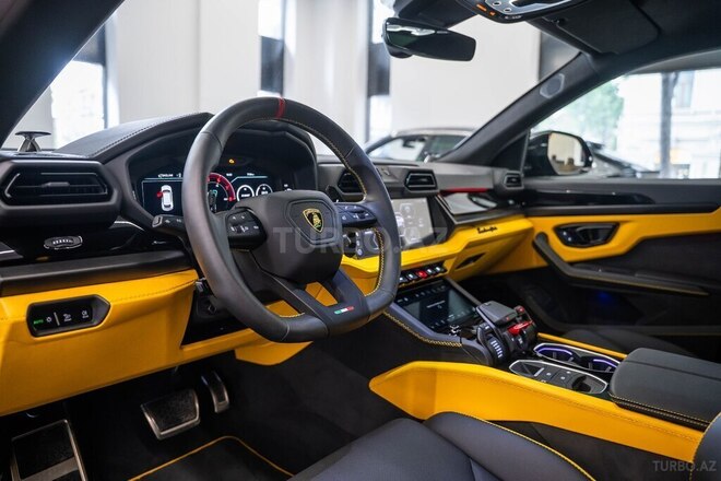 Lamborghini Urus SE-9