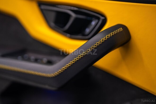 Lamborghini Urus SE-13