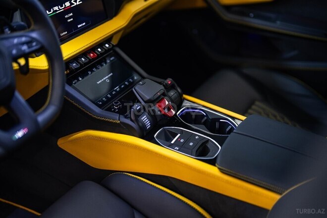Lamborghini Urus SE-17
