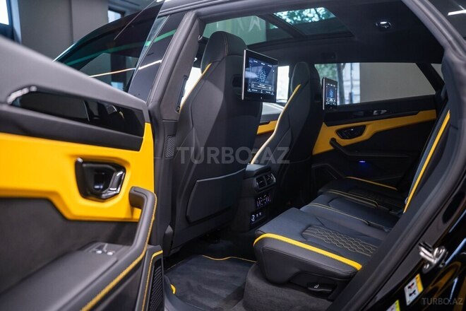 Lamborghini Urus SE-19