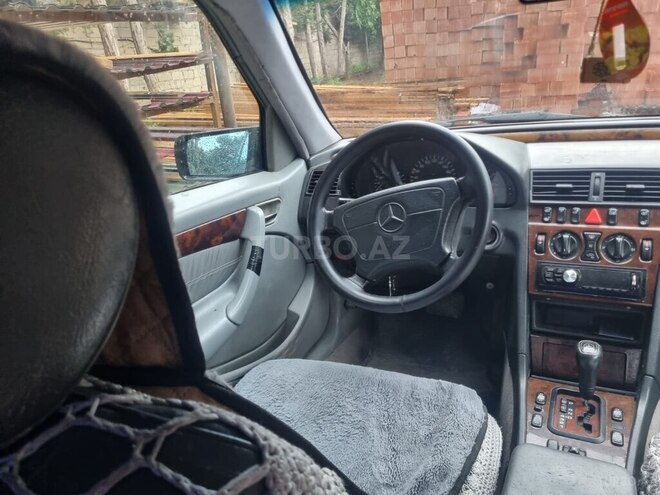 Mercedes C 200-7