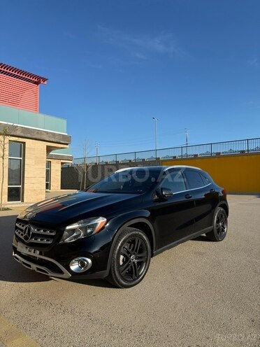 Mercedes GLA 250 4MATIC-2