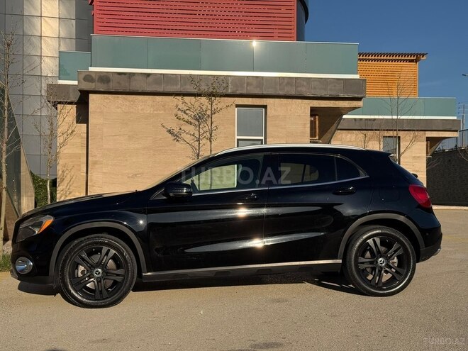 Mercedes GLA 250 4MATIC-4