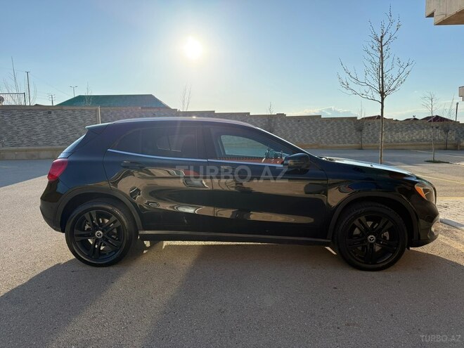 Mercedes GLA 250 4MATIC-5