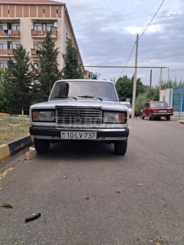 LADA (VAZ) 2107-1