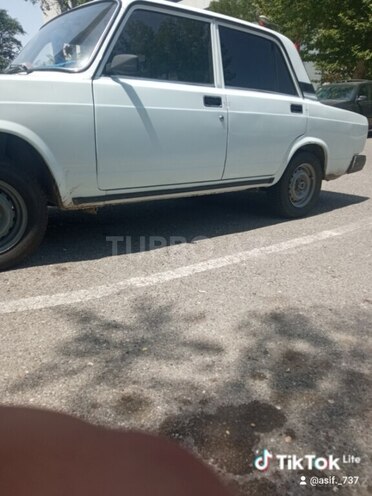 LADA (VAZ) 2107-15
