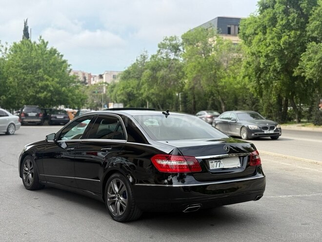 Mercedes E 220-3