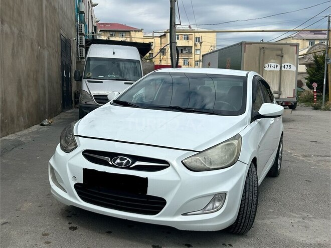 Hyundai Accent-1