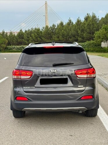 Kia Sorento-2
