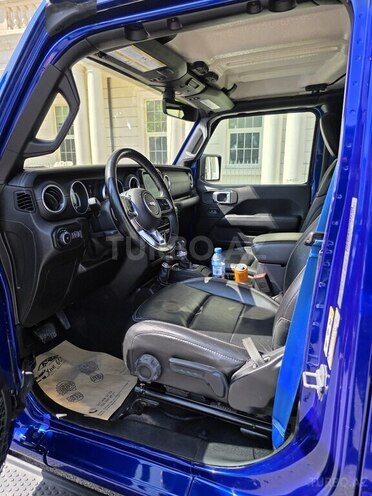 Jeep Wrangler-10