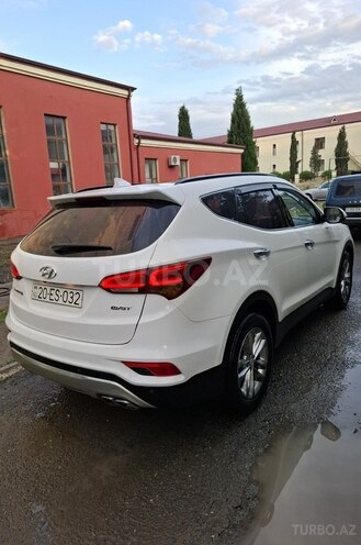 Hyundai Santa Fe-5
