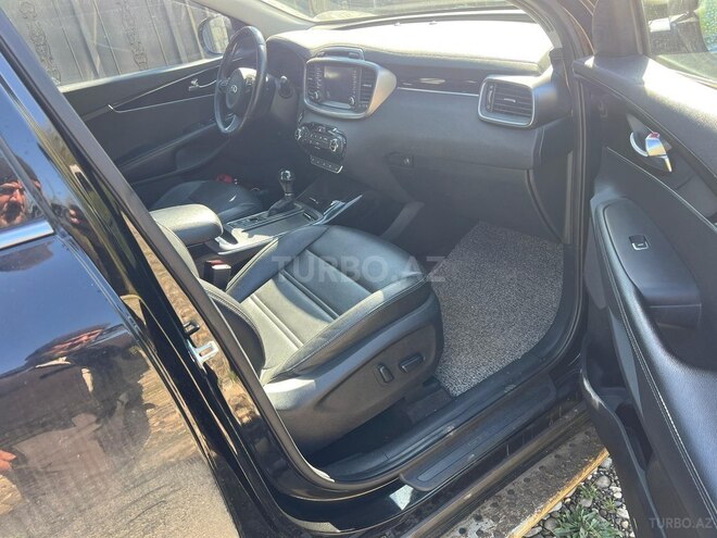 Kia Sorento-11