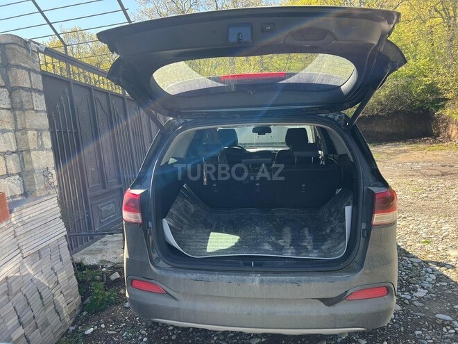 Kia Sorento-16