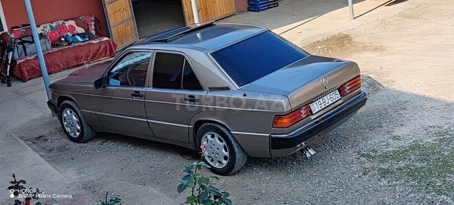 Mercedes 190-7