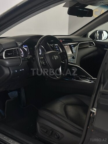 Toyota Camry-16