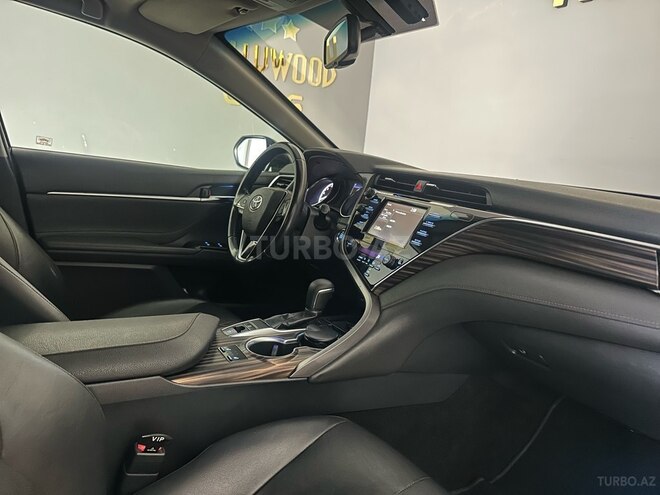 Toyota Camry-14