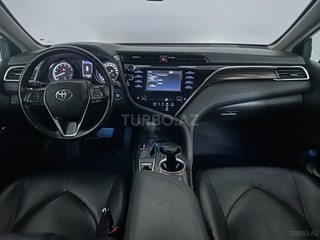 Toyota Camry-10