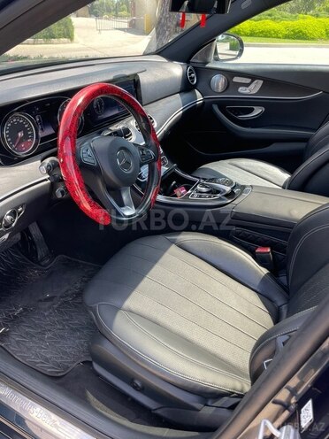 Mercedes E 300-2