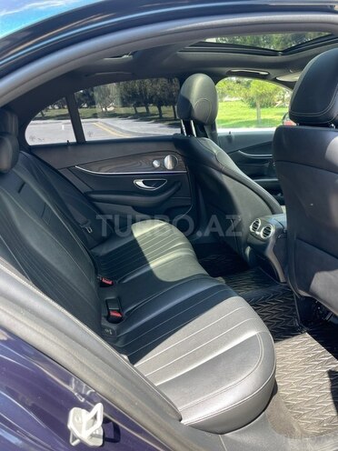 Mercedes E 300-5