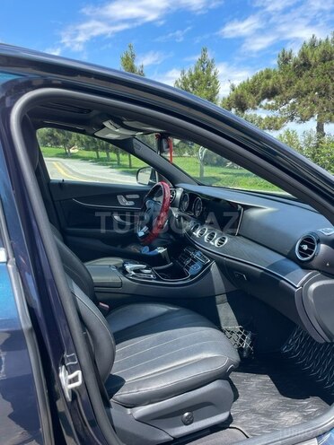 Mercedes E 300-6