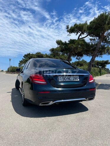 Mercedes E 300-8