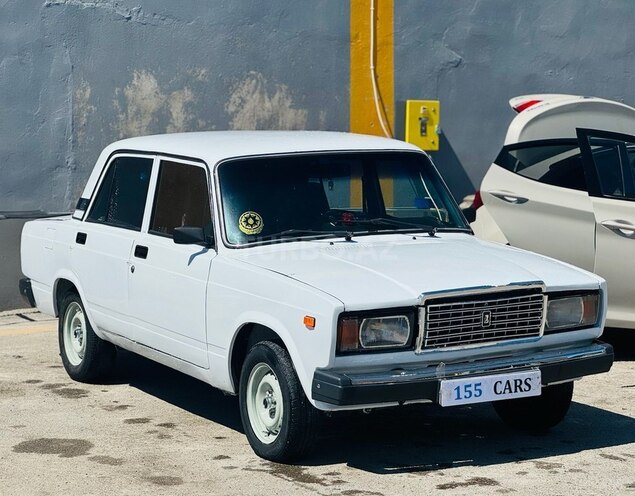 LADA (VAZ) 2107-2