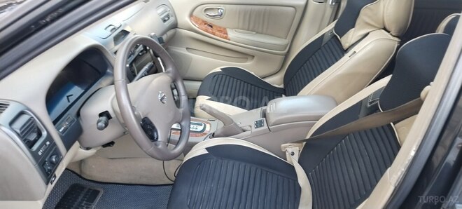 Nissan Maxima-2