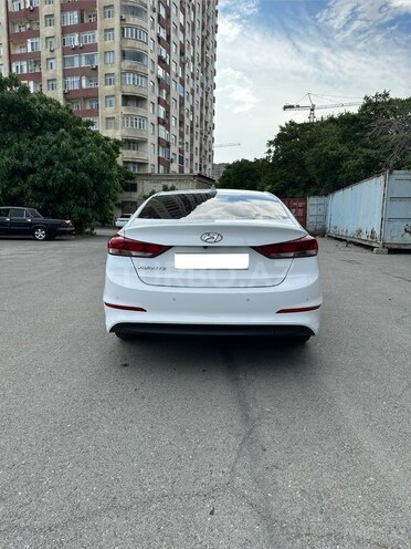 Hyundai Avante-4