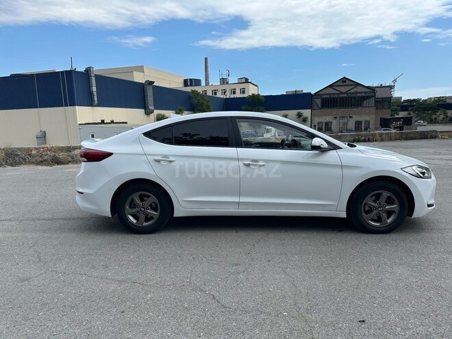 Hyundai Avante-6