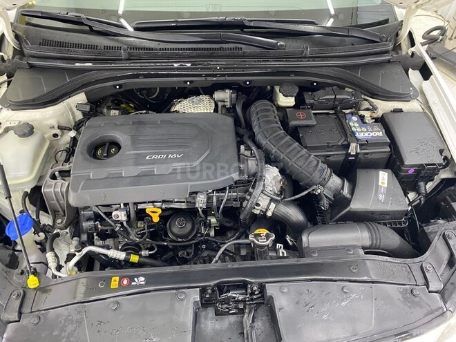 Hyundai Avante-11