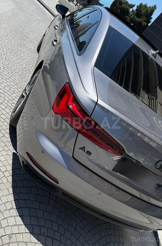 Audi A6-4