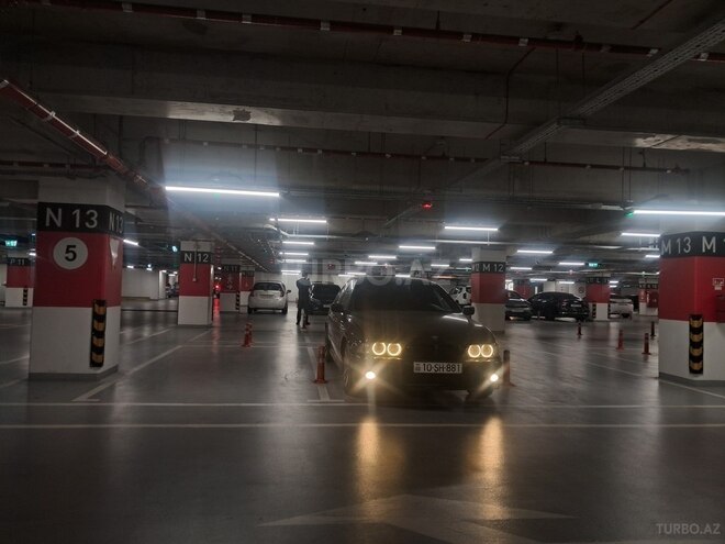 BMW 523-5
