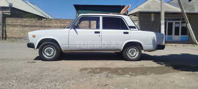 LADA (VAZ) 2107-2