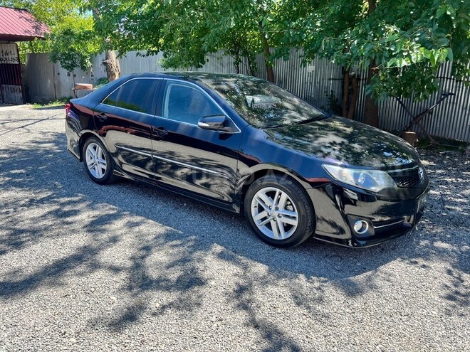 Toyota Camry-7