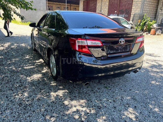 Toyota Camry-4