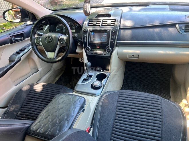 Toyota Camry-3