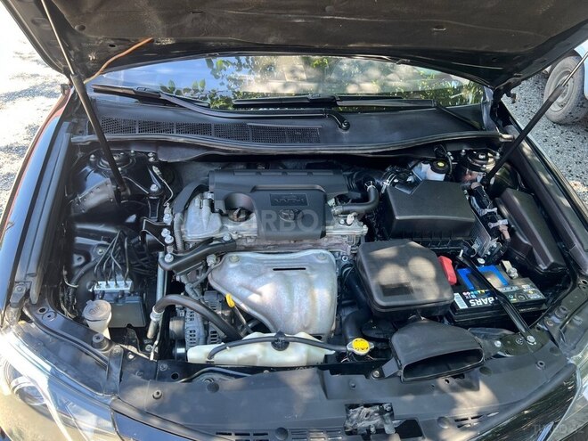 Toyota Camry-15