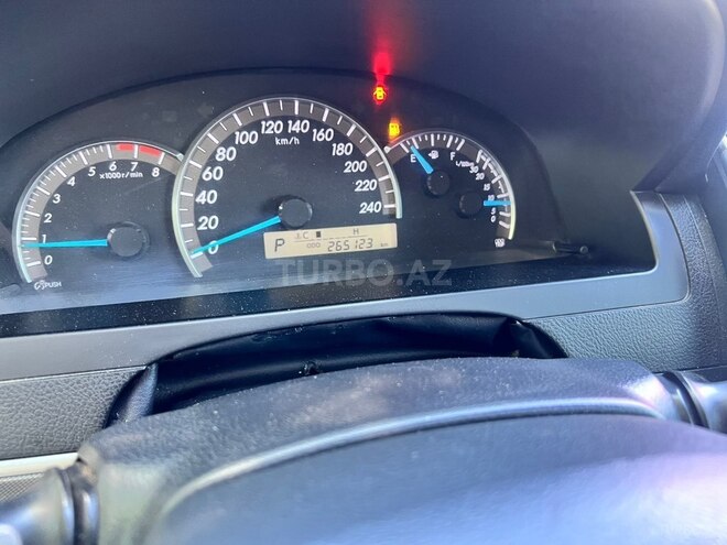 Toyota Camry-19