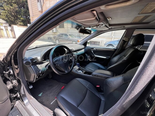 Mercedes C 320-11