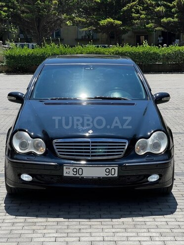 Mercedes C 320-9