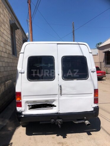 Ford Transit-2