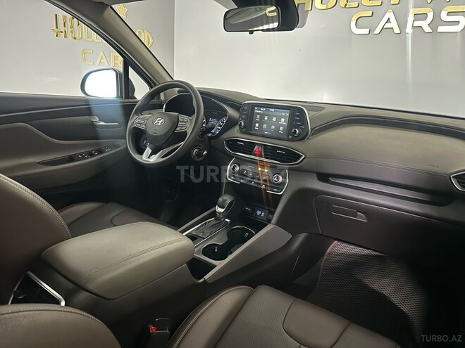 Hyundai Santa Fe-15