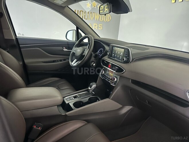Hyundai Santa Fe-13