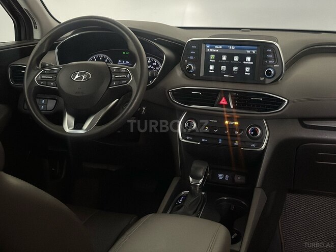 Hyundai Santa Fe-14